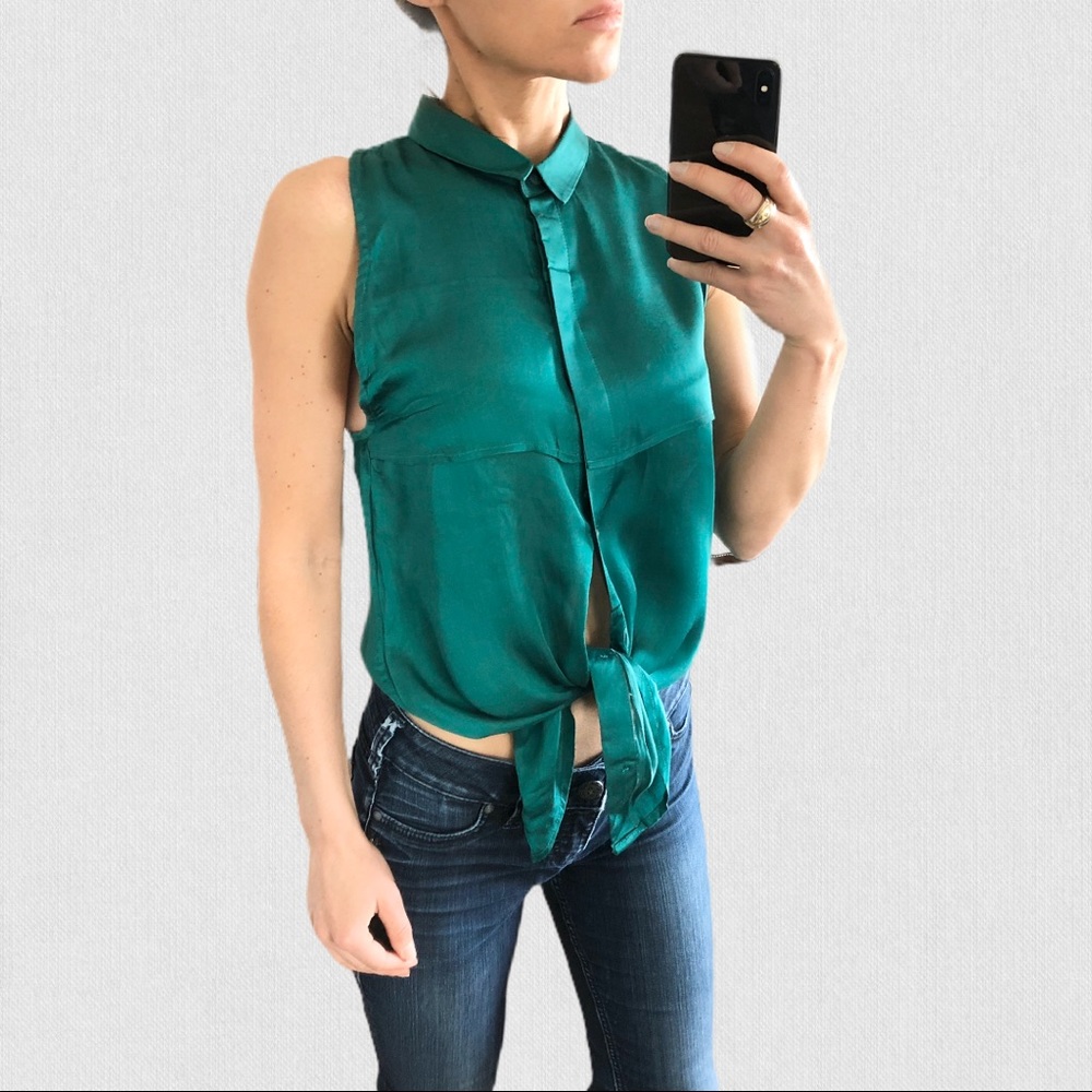 Sleeveless Tie-Front Blouse in Teal
